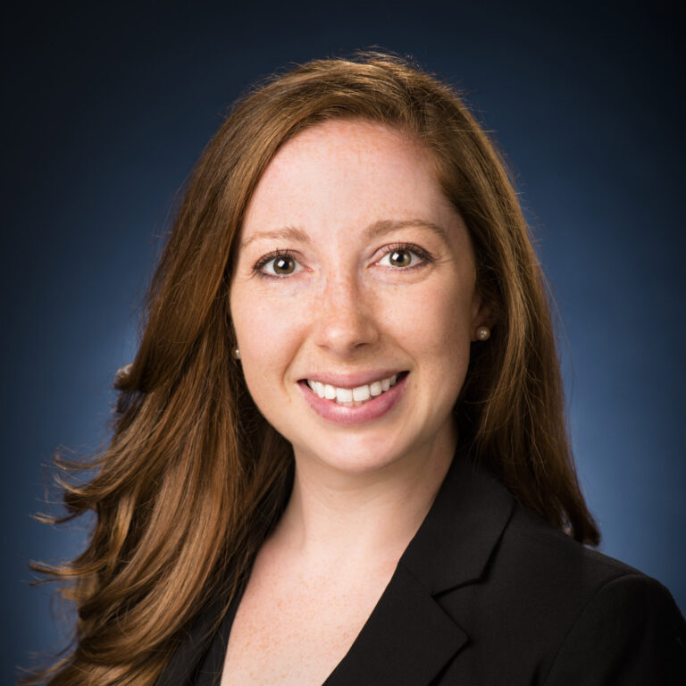 Lindsey-Makrinos-300x300-1-scaled
